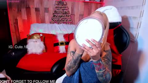 Snapshot of cute_elii chatting on 12/03/24, 11:24    Independent Model online show from 12/03/24, 11:24