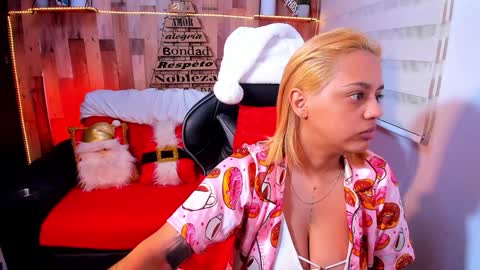 Snapshot of cute_elii chatting on 12/09/24, 12:45    Independent Model online show from 12/09/24, 12:45