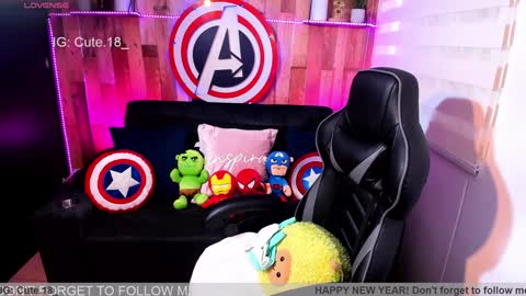 Snapshot of cute_elii chatting on 01/27/25, 09:44    Independent Model online show from 01/27/25, 09:44