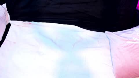 Snapshot of cute_elii chatting on 01/30/25, 10:19    Independent Model online show from 01/30/25, 10:19