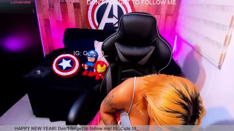 Snapshot of cute_elii chatting on 02/02/25, 02:06    Independent Model online show from 02/02/25, 02:06