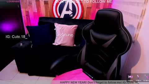 Snapshot of cute_elii chatting on 02/06/25, 01:27    Independent Model online show from 02/06/25, 01:27