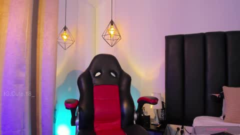    Independent Model online show from 05/10/26, 11:48