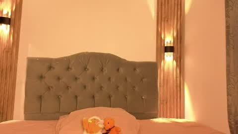 Emma online show from 04/16/26, 11:00