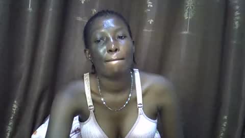 cute_emmy1 online show from 10/13/25, 01:22