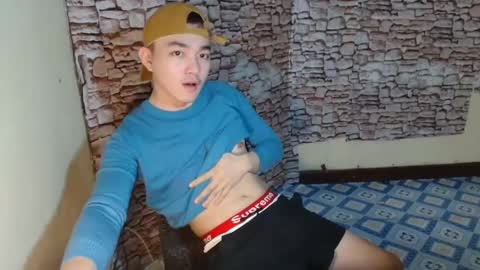 cute_enzo24 online show from 02/19/25, 07:06