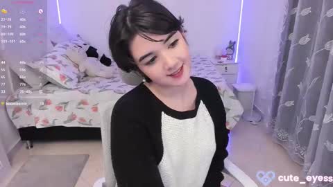 Cute online show from 10/16/25, 10:33