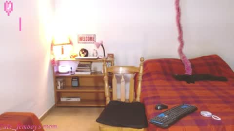 Snapshot of cute_femboy420 chatting on 06/11/26, 11:47 Valeria Vergara online show from 06/11/26, 11:47