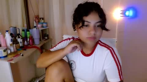 cute_hippo8 online show from 02/22/25, 08:50