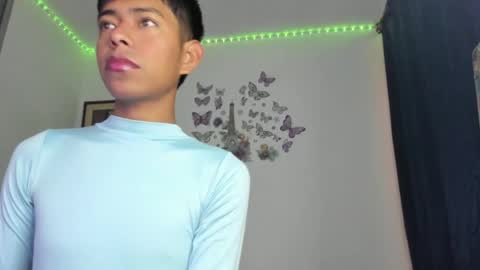 Snapshot of cute_horny_friends chatting on 08/09/26, 01:49 AnderSamu online show from 08/09/26, 01:49