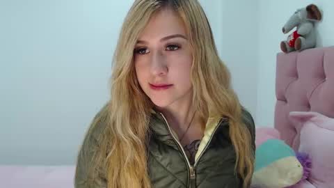 Isabella online show from 02/02/25, 05:10