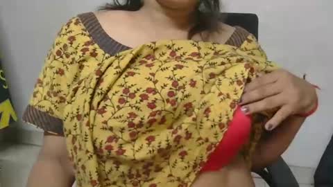 Snapshot of cute_kashmira99 chatting on 09/11/25, 05:13 kashmira online show from 09/11/25, 05:13