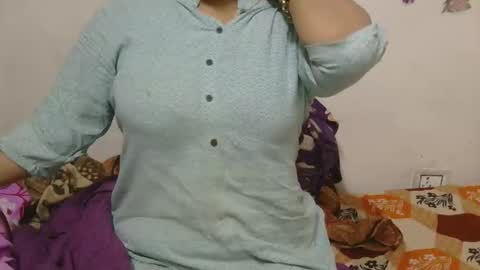 kashmira online show from 11/30/25, 04:27