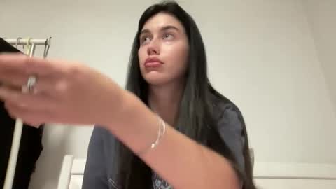 cute_kriss94 online show from 11/02/25, 03:14