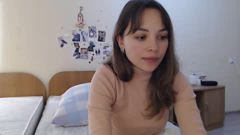 labubu D online show from 12/15/25, 05:12