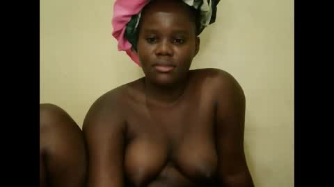 cute_latifah online show from 02/22/26, 10:30