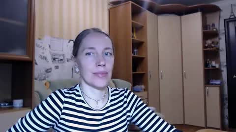 cute_lion_ online show from 04/13/26, 06:46