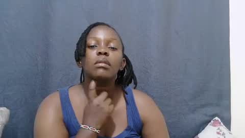 Snapshot of cute_lyn6 chatting on 06/18/26, 11:53 cute_lyn6 online show from 06/18/26, 11:53