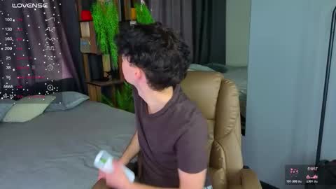 Snapshot of cute_mikex chatting on 10/17/25, 07:00 Mike online show from 10/17/25, 07:00