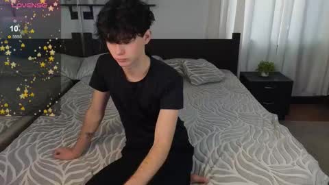 Snapshot of cute_mikex chatting on 10/21/25, 02:56 Mike online show from 10/21/25, 02:56