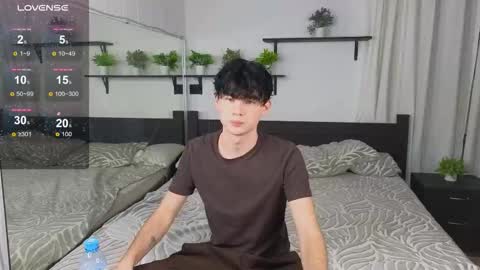 Snapshot of cute_mikex chatting on 10/26/25, 06:25 Mike online show from 10/26/25, 06:25