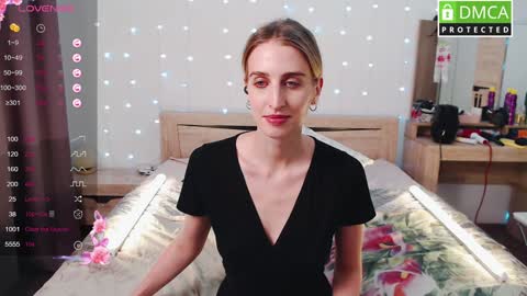 Snapshot of cute_milana chatting on 12/16/24, 12:38 Milana online show from 12/16/24, 12:38