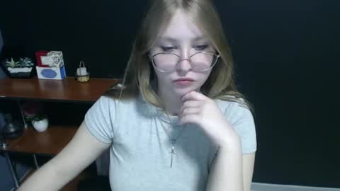 Veronica online show from 01/20/25, 11:56