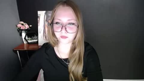 Veronica online show from 10/07/25, 06:54