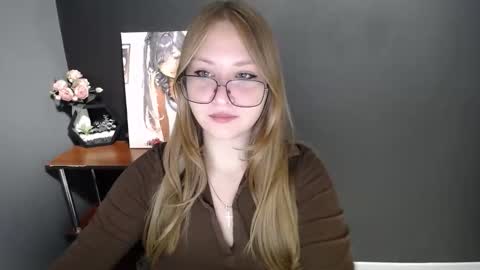 Veronica online show from 10/14/25, 06:36