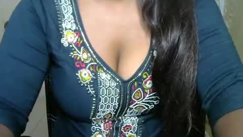 Snapshot of cute_payalji chatting on 04/26/26, 01:47 alia online show from 04/26/26, 01:47