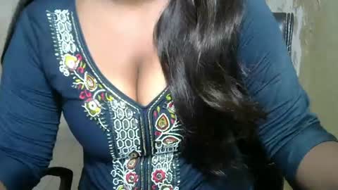 Snapshot of cute_payalji chatting on 04/28/26, 01:37 alia online show from 04/28/26, 01:37