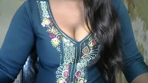 Snapshot of cute_payalji chatting on 05/17/26, 02:53 alia online show from 05/17/26, 02:53