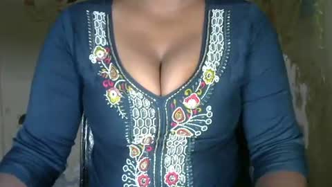 Snapshot of cute_payalji chatting on 06/08/26, 04:24 alia online show from 06/08/26, 04:24