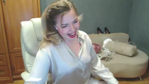 cute_phoenix online show from 05/07/26, 06:35