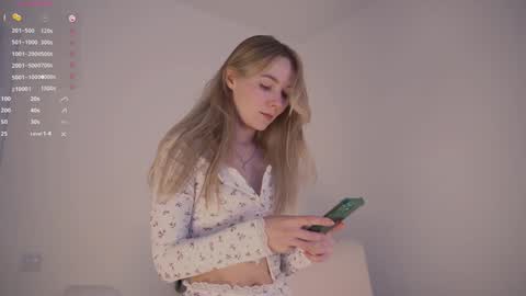 Snapshot of cute_pie_an chatting on 01/15/25, 06:12 AN online show from 01/15/25, 06:12