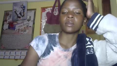 Snapshot of cute_sexy3 chatting on 11/04/25, 08:08 SHARON online show from 11/04/25, 08:08