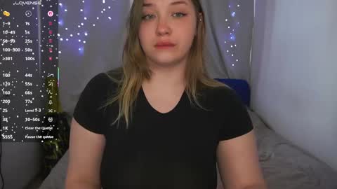 Snapshot of cute_sharloti chatting on 05/25/26, 05:52 Sasha online show from 05/25/26, 05:52