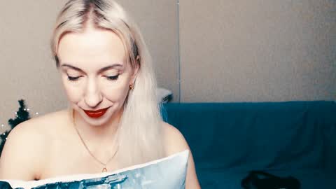 cute_smile_shy online show from 01/08/25, 04:23