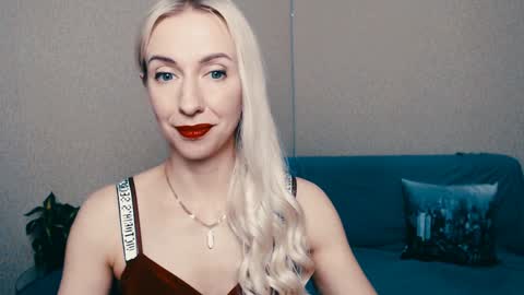 cute_smile_shy online show from 01/24/25, 09:26