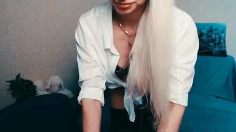 cute_smile_shy online show from 03/11/25, 11:33