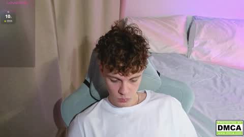 Thomas -  online show from 12/17/25, 03:51