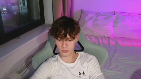 Snapshot of cute_thomas chatting on 06/01/26, 06:42 Thomas - online show from 06/01/26, 06:42