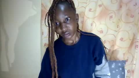 cute_xeniah online show from 10/31/25, 02:34