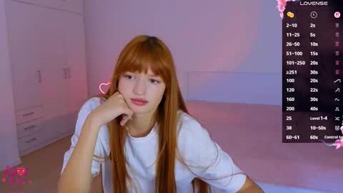 Ariel online show from 09/11/25, 03:34