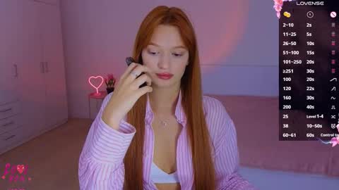 Ariel online show from 09/25/25, 03:27