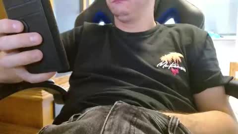 Cuteboy090 online show from 05/31/26, 12:23