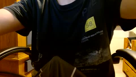 Snapshot of cuteboy090 chatting on 06/30/26, 04:19 Cuteboy090 online show from 06/30/26, 04:19