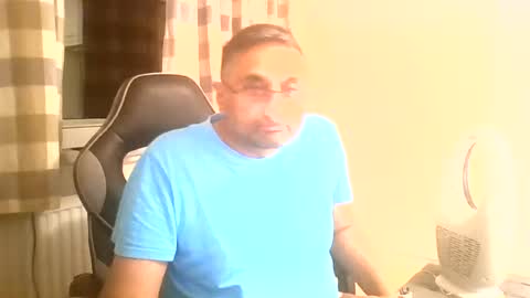 Snapshot of cuteboy74402999 chatting on 07/04/26, 11:11 fuktoiboi online show from 07/04/26, 11:11
