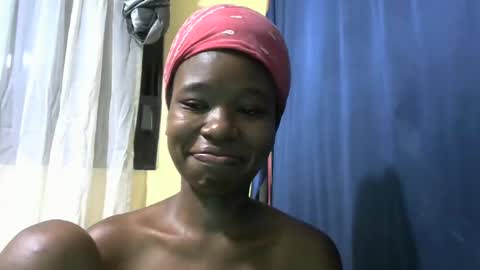 Snapshot of cutebrownie1998 chatting on 03/07/25, 06:54 VALLARY online show from 03/07/25, 06:54