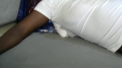 Snapshot of cutebrownie1998 chatting on 03/12/26, 08:20 VALLARY online show from 03/12/26, 08:20